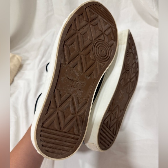 Louis Vuitton Green and Black High-Tops with White Soles - Picture 7 of 11